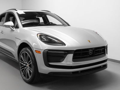 2026 Porsche Macan Base