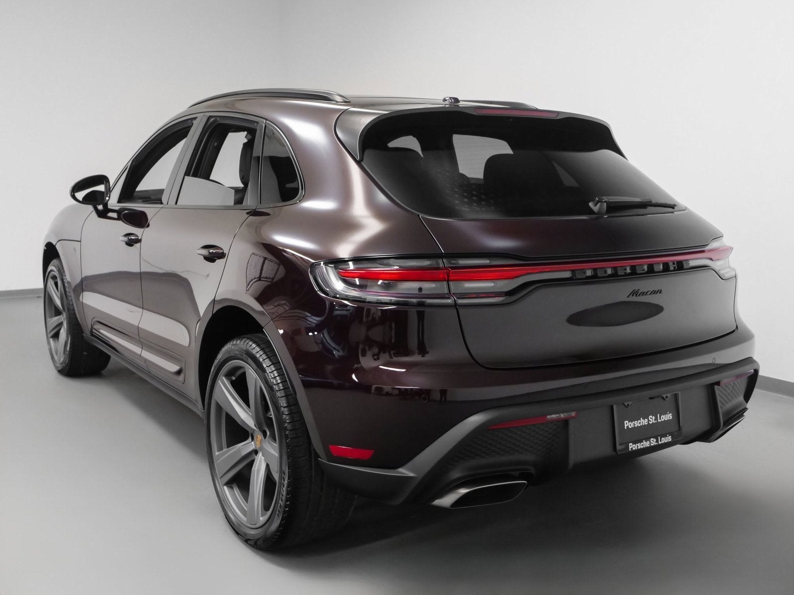 2025 Porsche Macan Base
