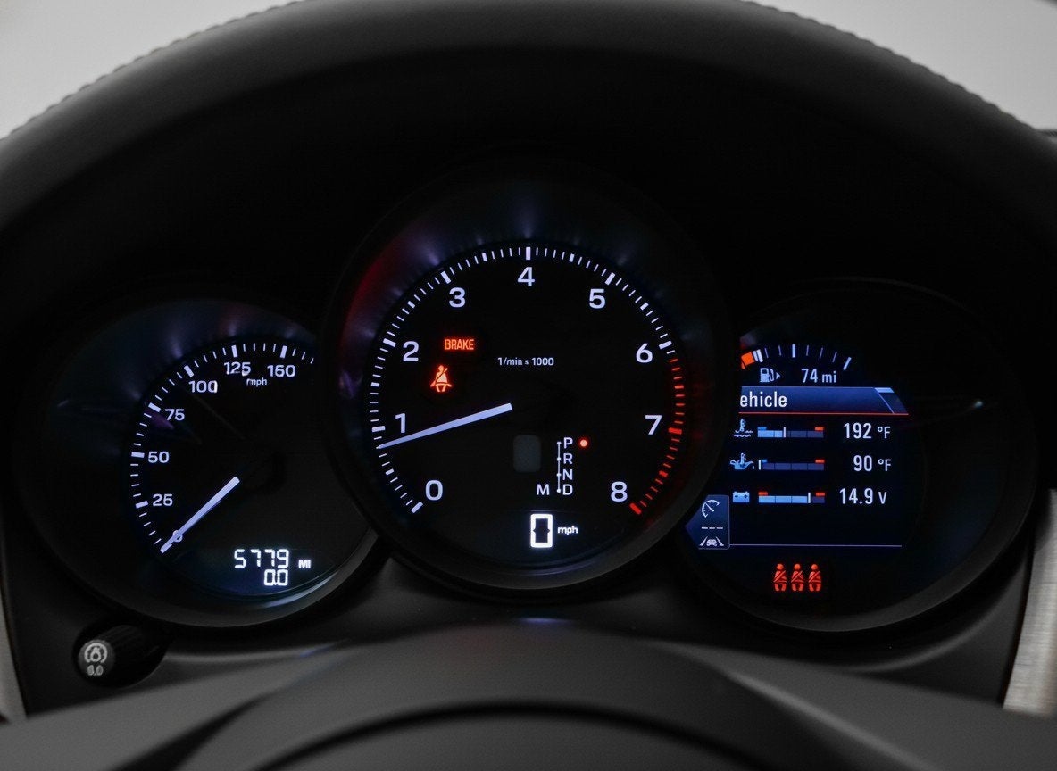 2025 Porsche Macan Base