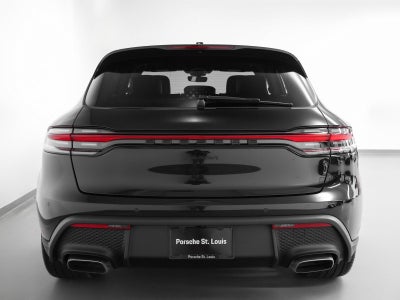 2025 Porsche Macan Base