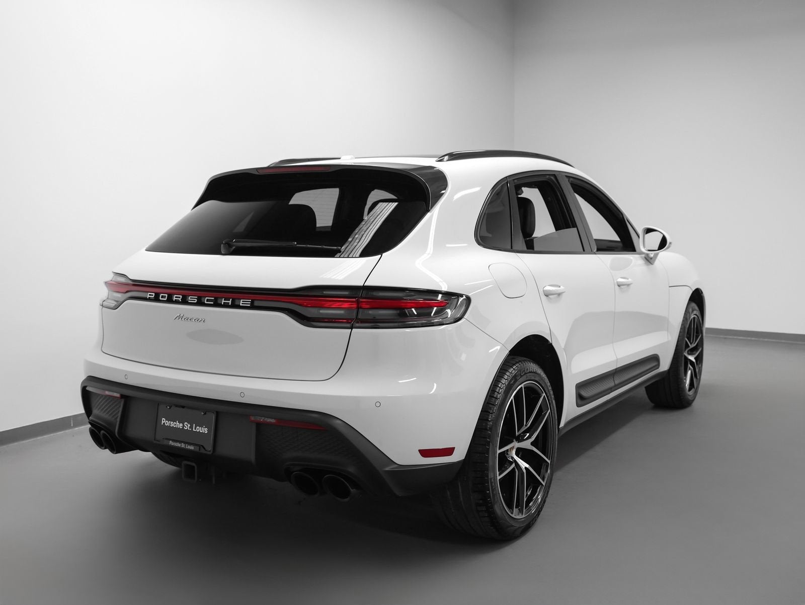 2023 Porsche Macan Base