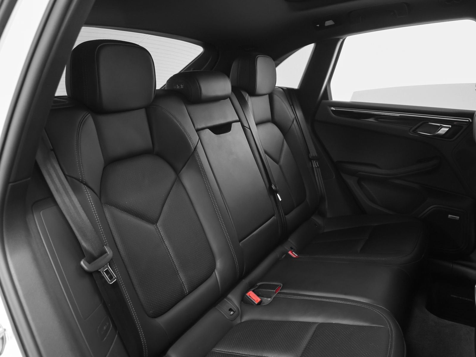 2023 Porsche Macan Base