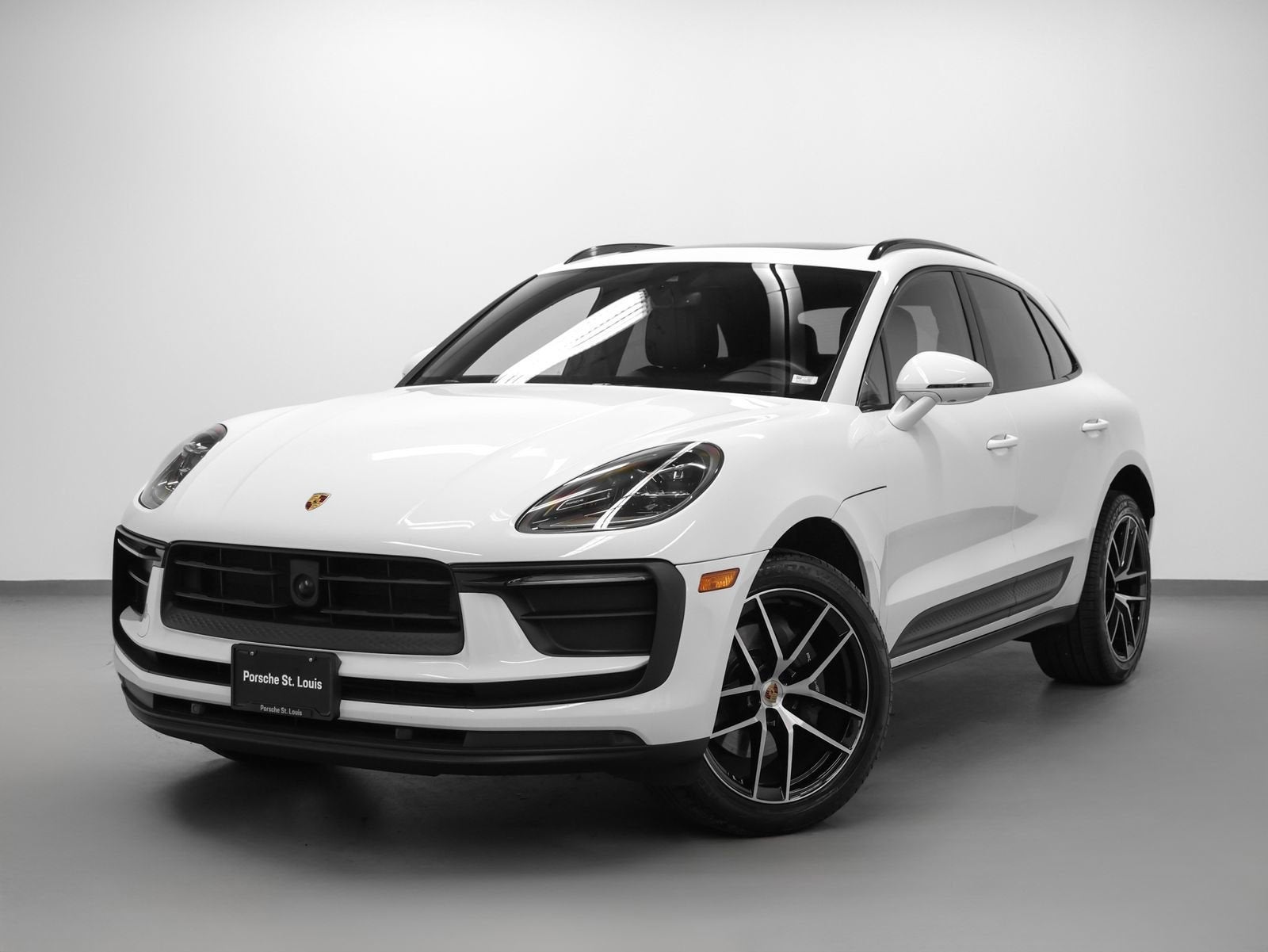 2023 Porsche Macan Base