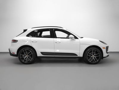 2023 Porsche Macan Base