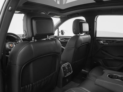 2023 Porsche Macan Base