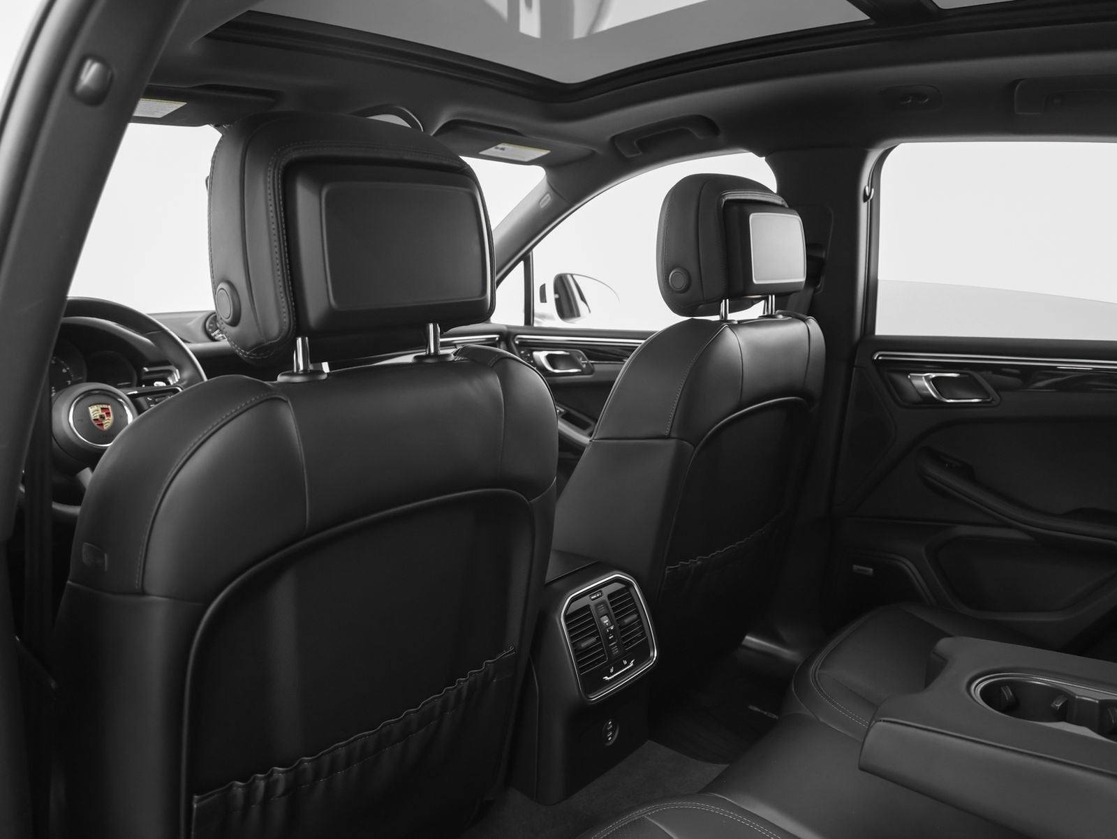 2023 Porsche Macan Base