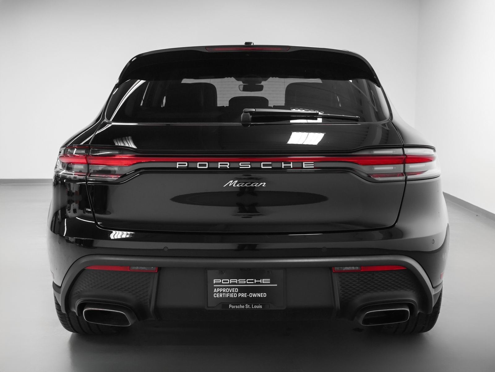 2025 Porsche Macan Base