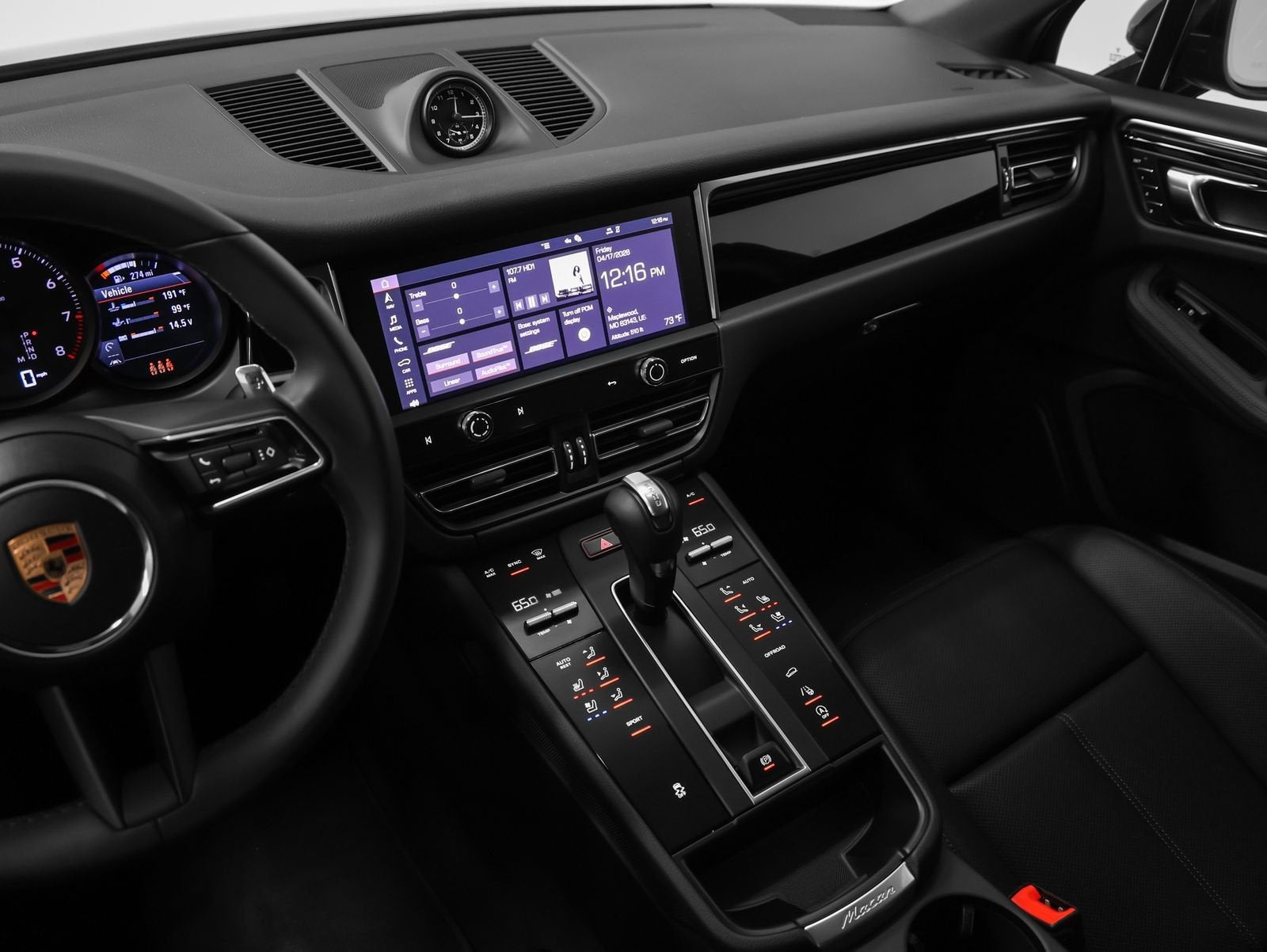 2025 Porsche Macan Base