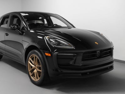 2025 Porsche Macan Base