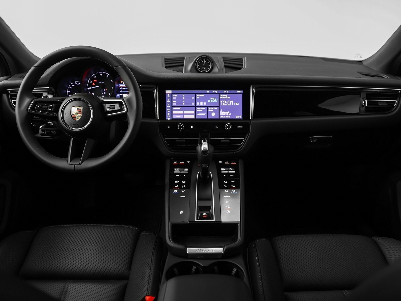 2025 Porsche Macan Base