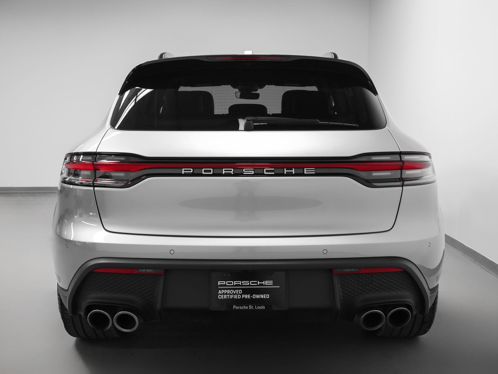 2026 Porsche Macan Base