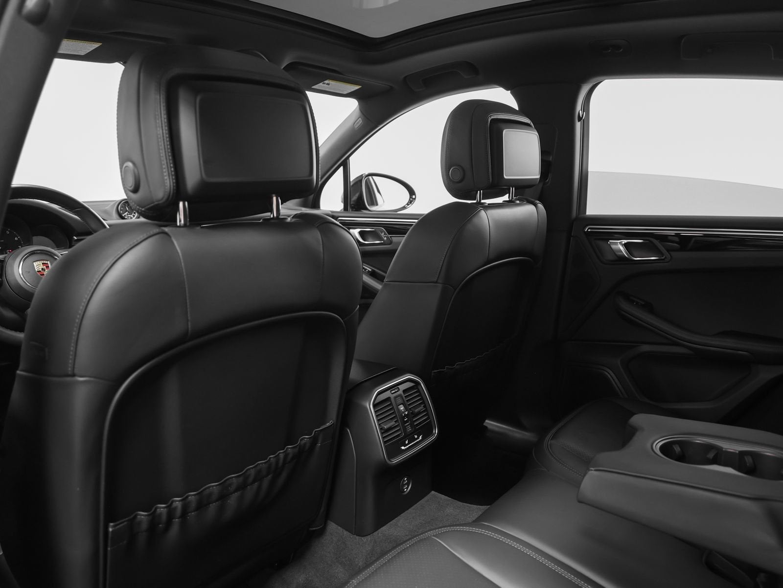 2023 Porsche Macan Base