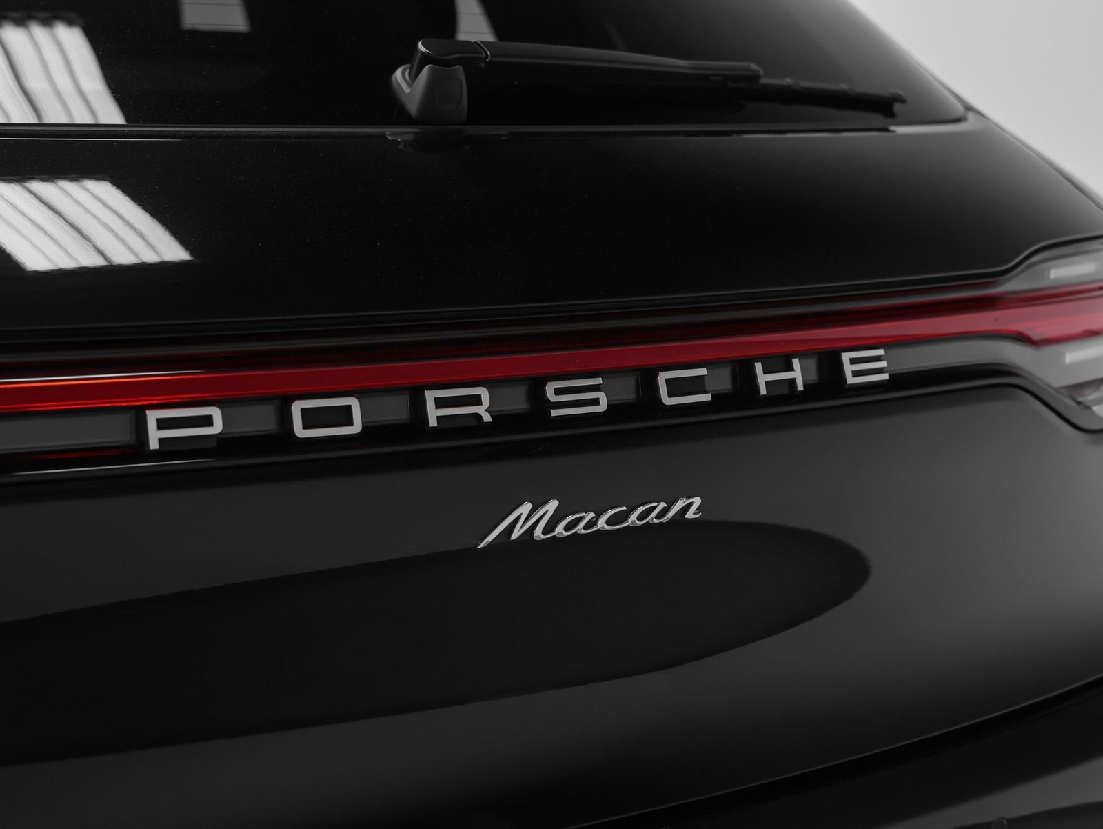 2023 Porsche Macan Base