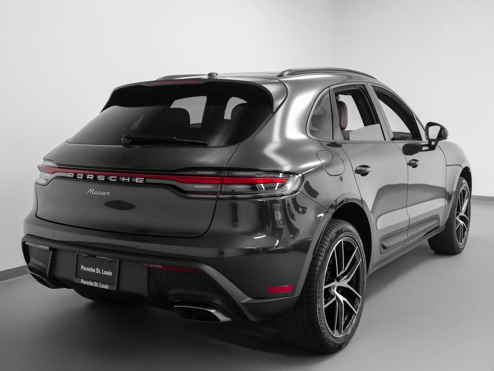 2025 Porsche Macan Base