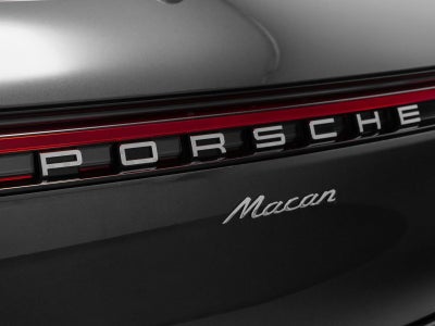 2025 Porsche Macan Base