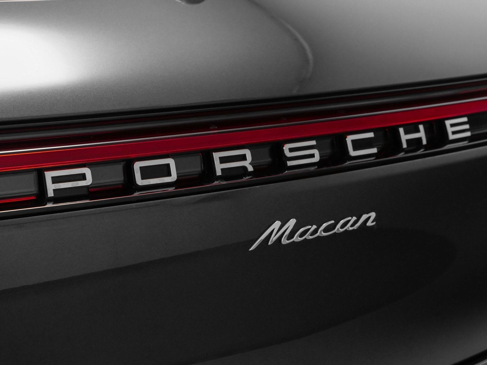 2025 Porsche Macan Base