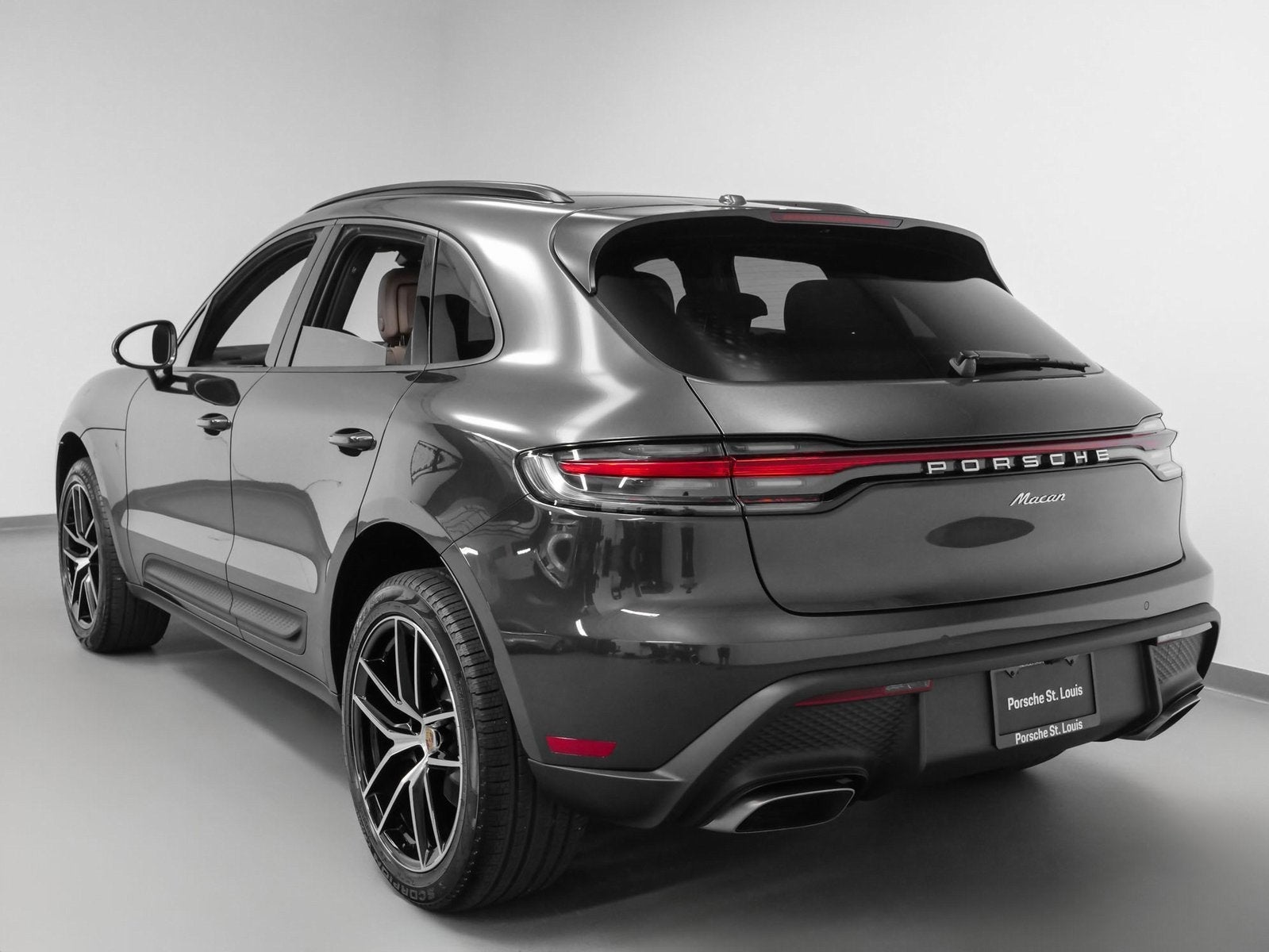 2025 Porsche Macan Base