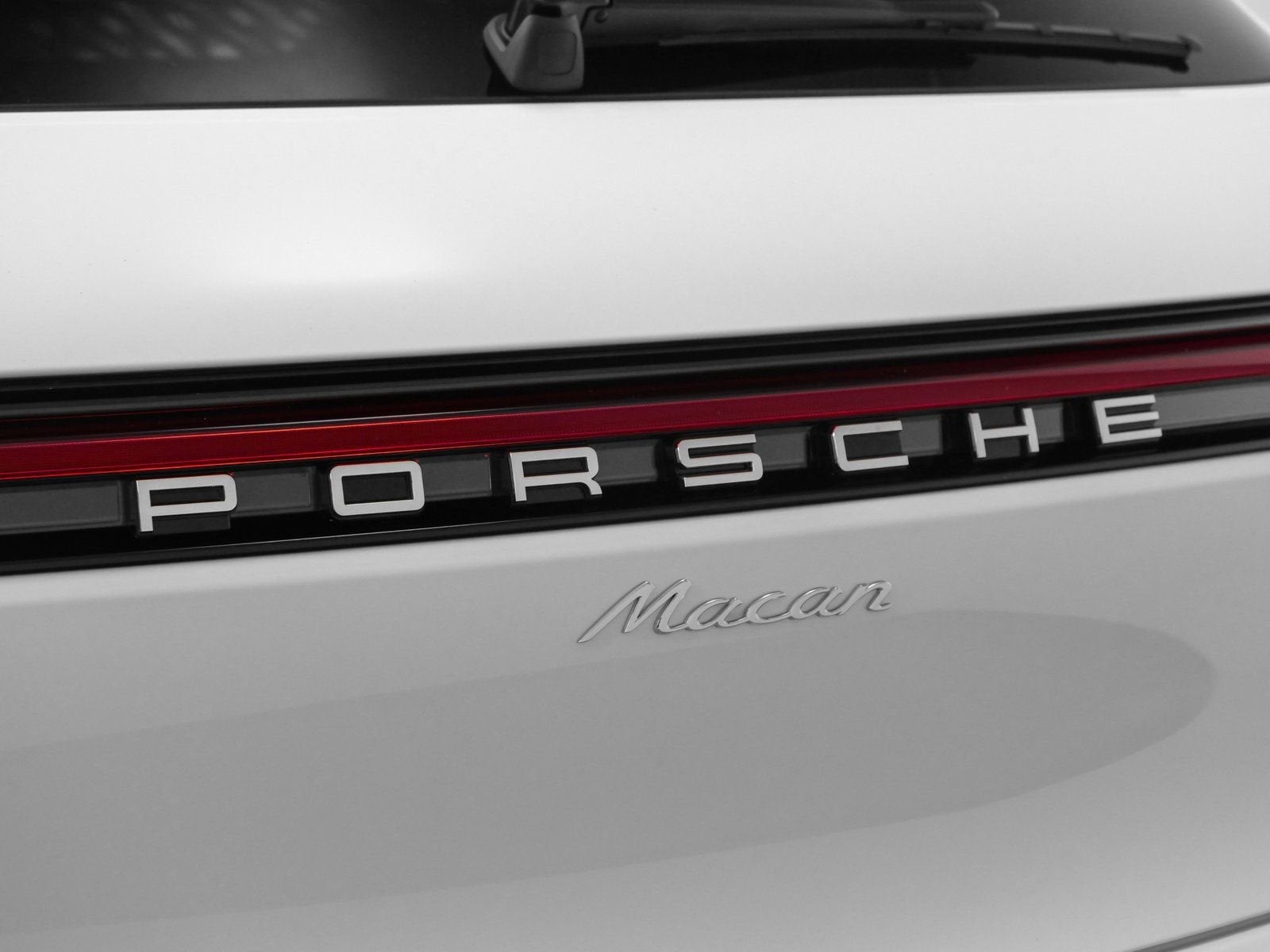 2025 Porsche Macan Base