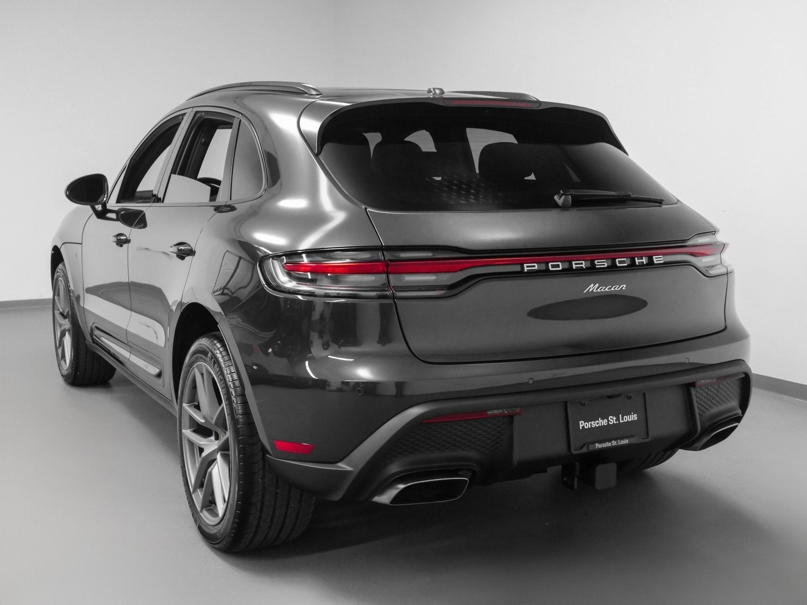 2025 Porsche Macan Base