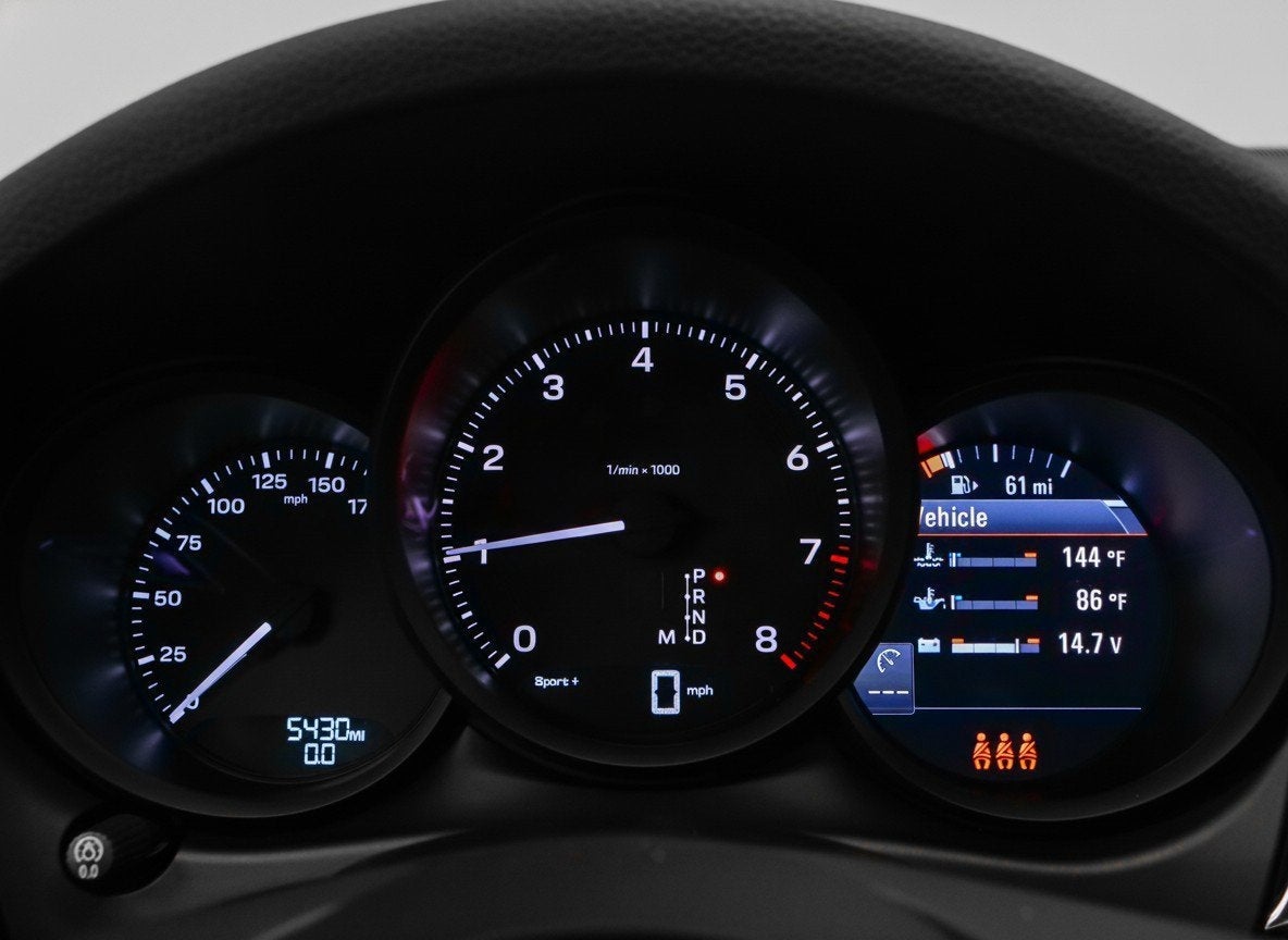 2025 Porsche Macan Base