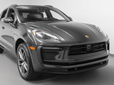 2025 Porsche Macan Base