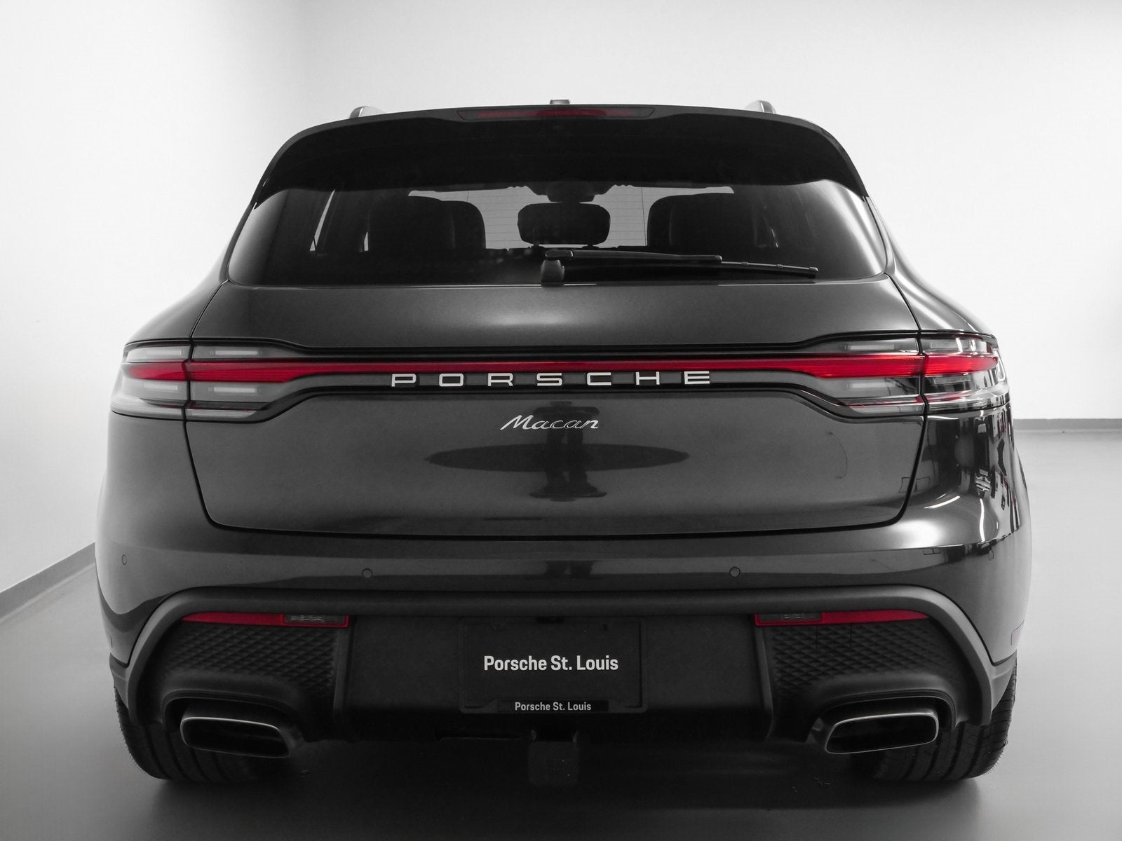 2025 Porsche Macan Base