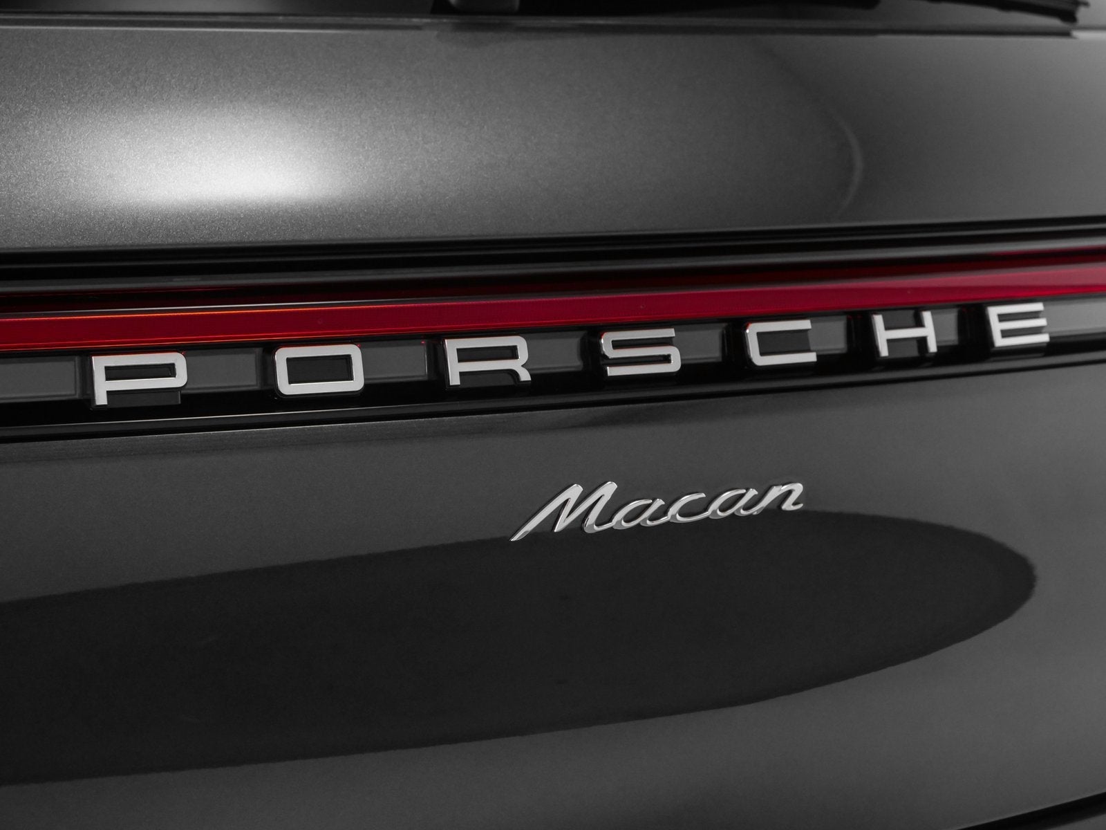 2025 Porsche Macan Base
