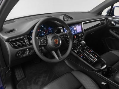 2025 Porsche Macan Base
