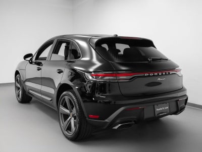 2025 Porsche Macan Base