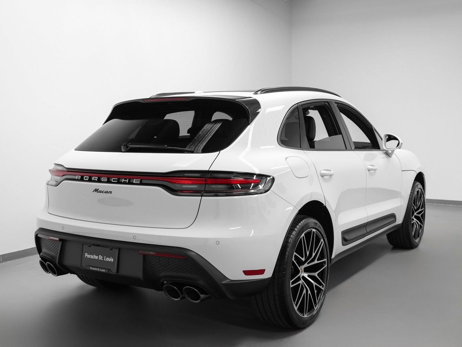 2026 Porsche Macan Base
