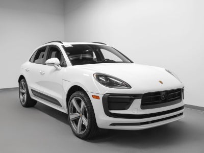2023 Porsche Macan Base