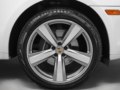 2023 Porsche Macan Base