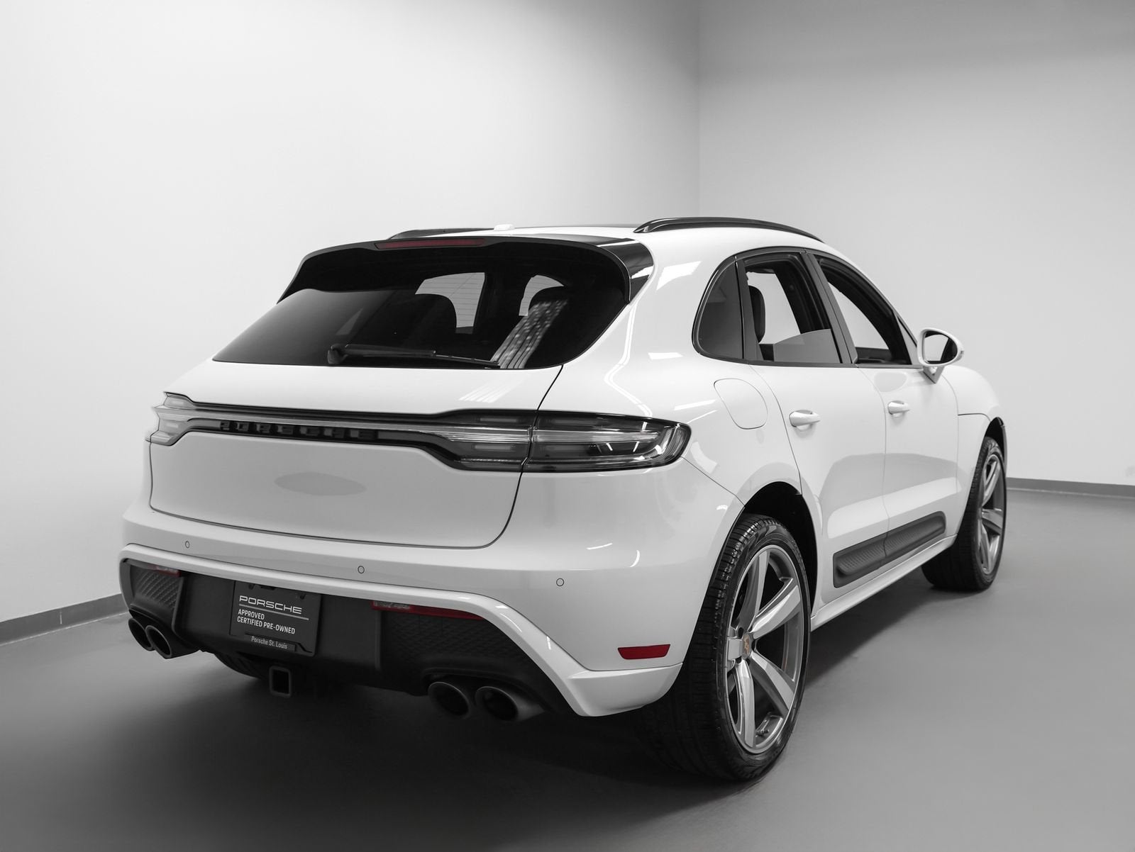 2023 Porsche Macan Base