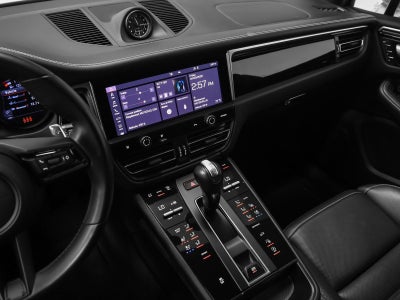 2023 Porsche Macan Base