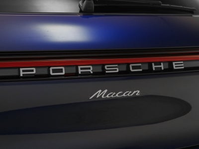 2025 Porsche Macan Base