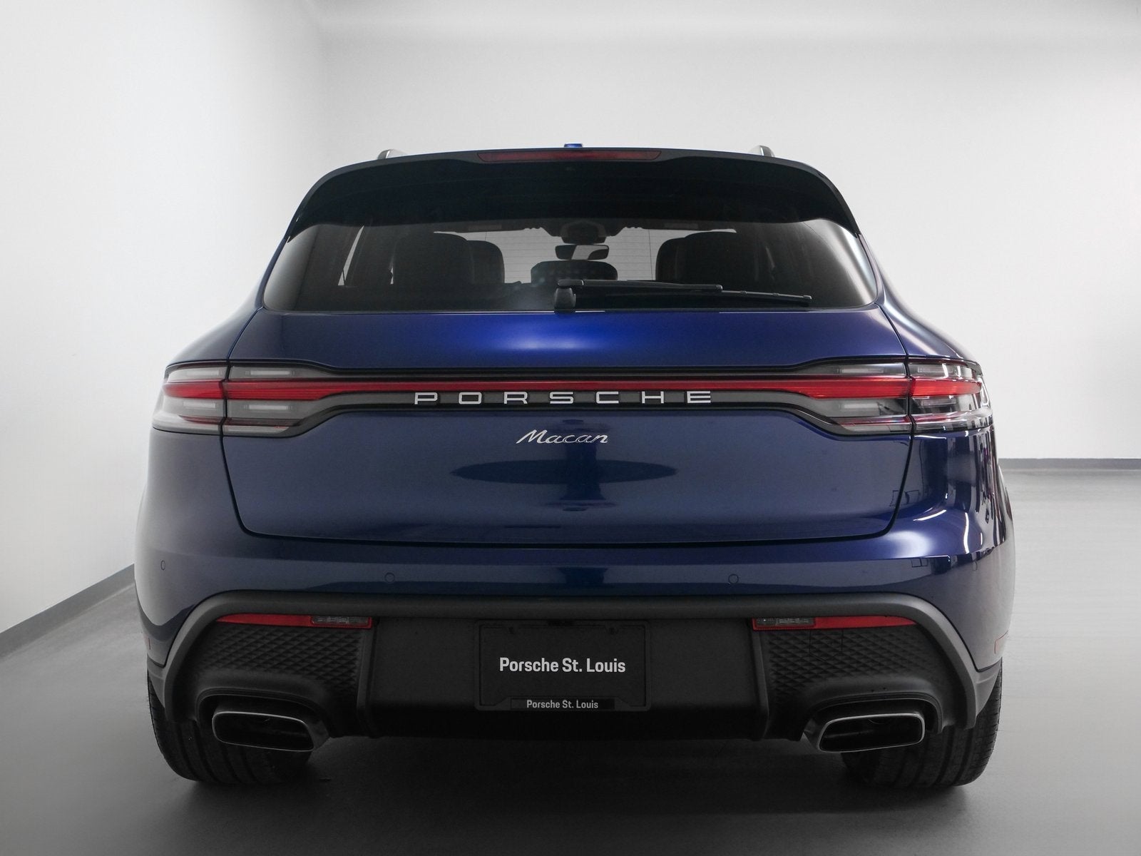 2025 Porsche Macan Base