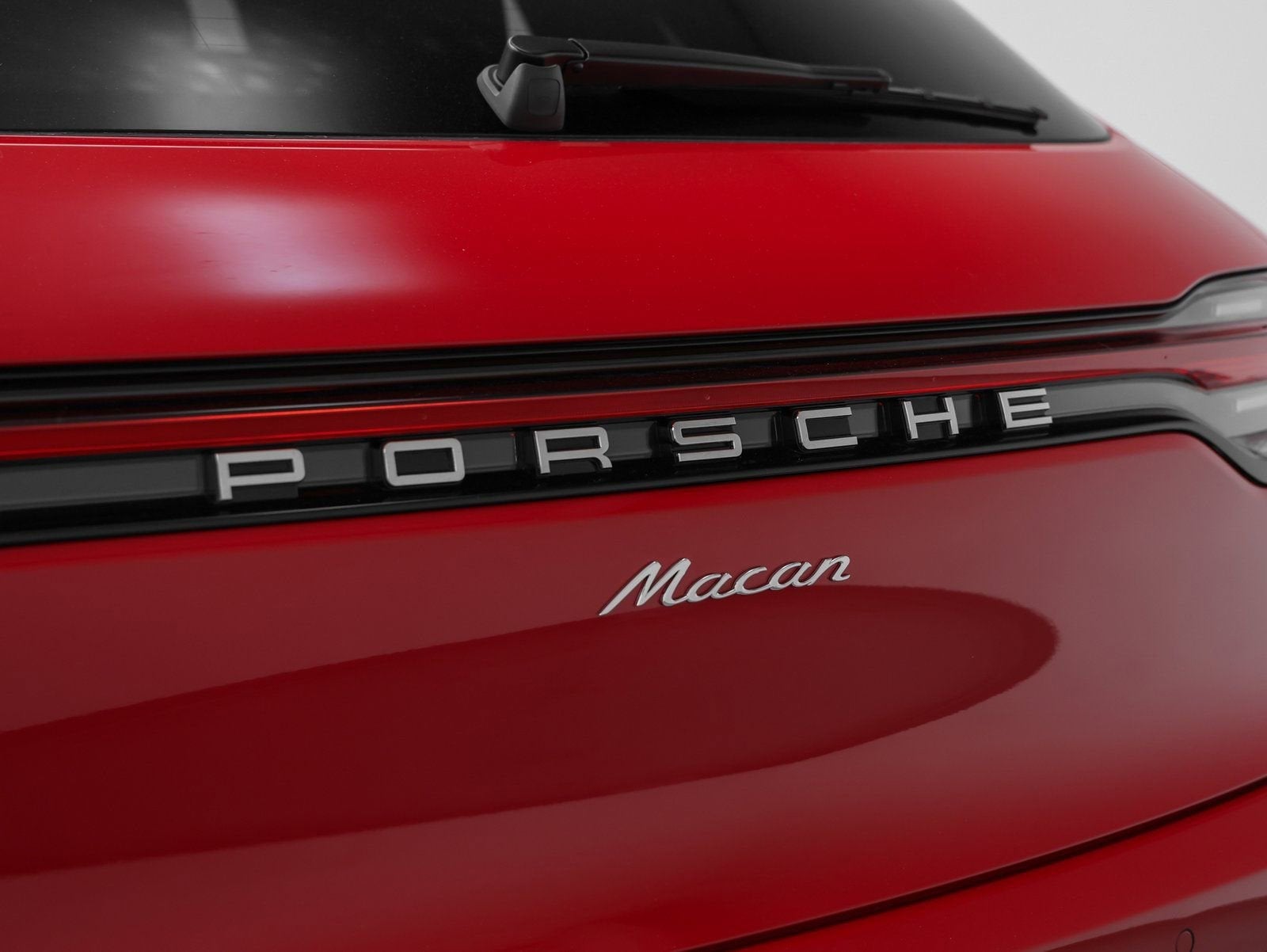2025 Porsche Macan Base