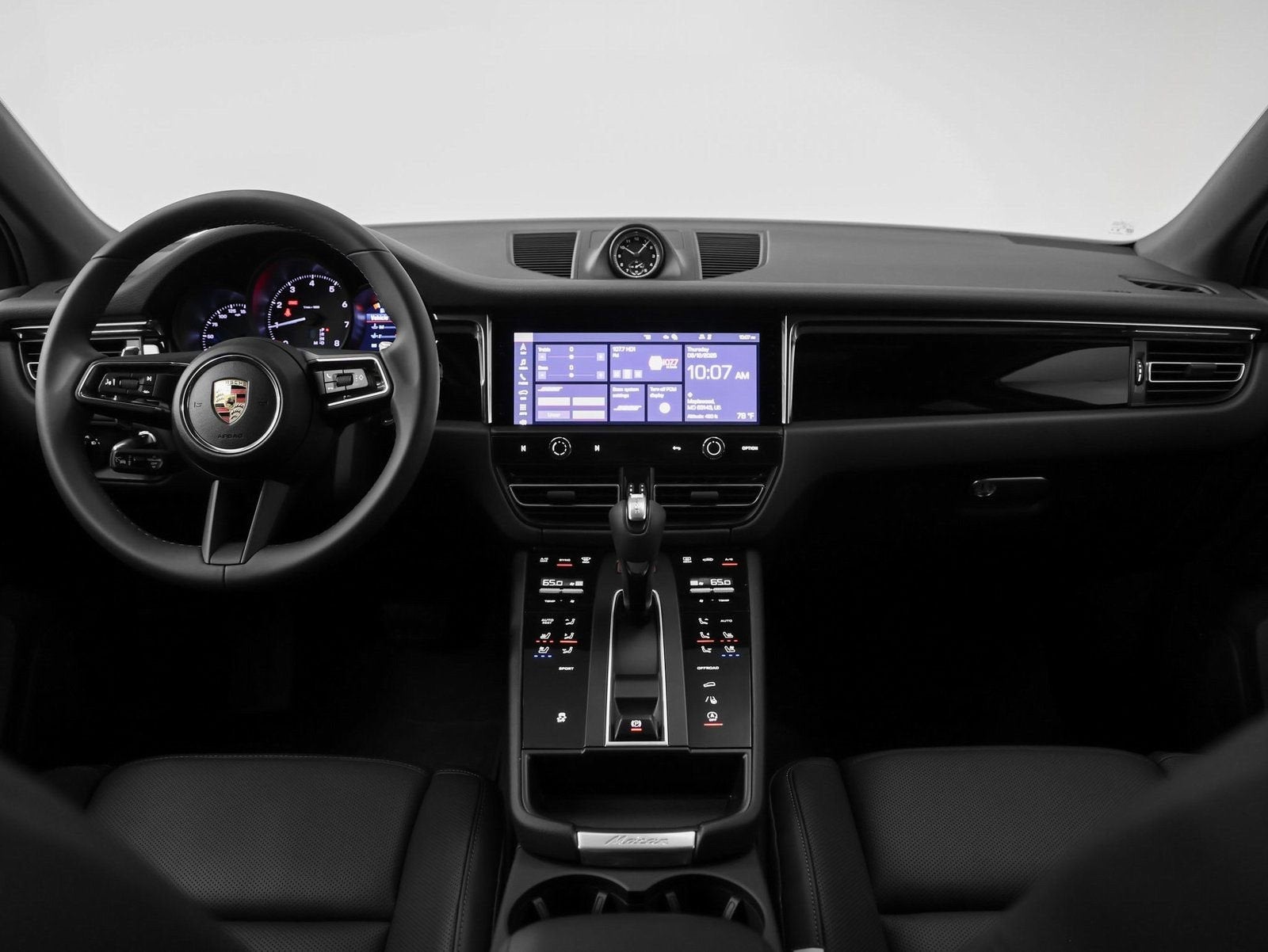 2025 Porsche Macan Base