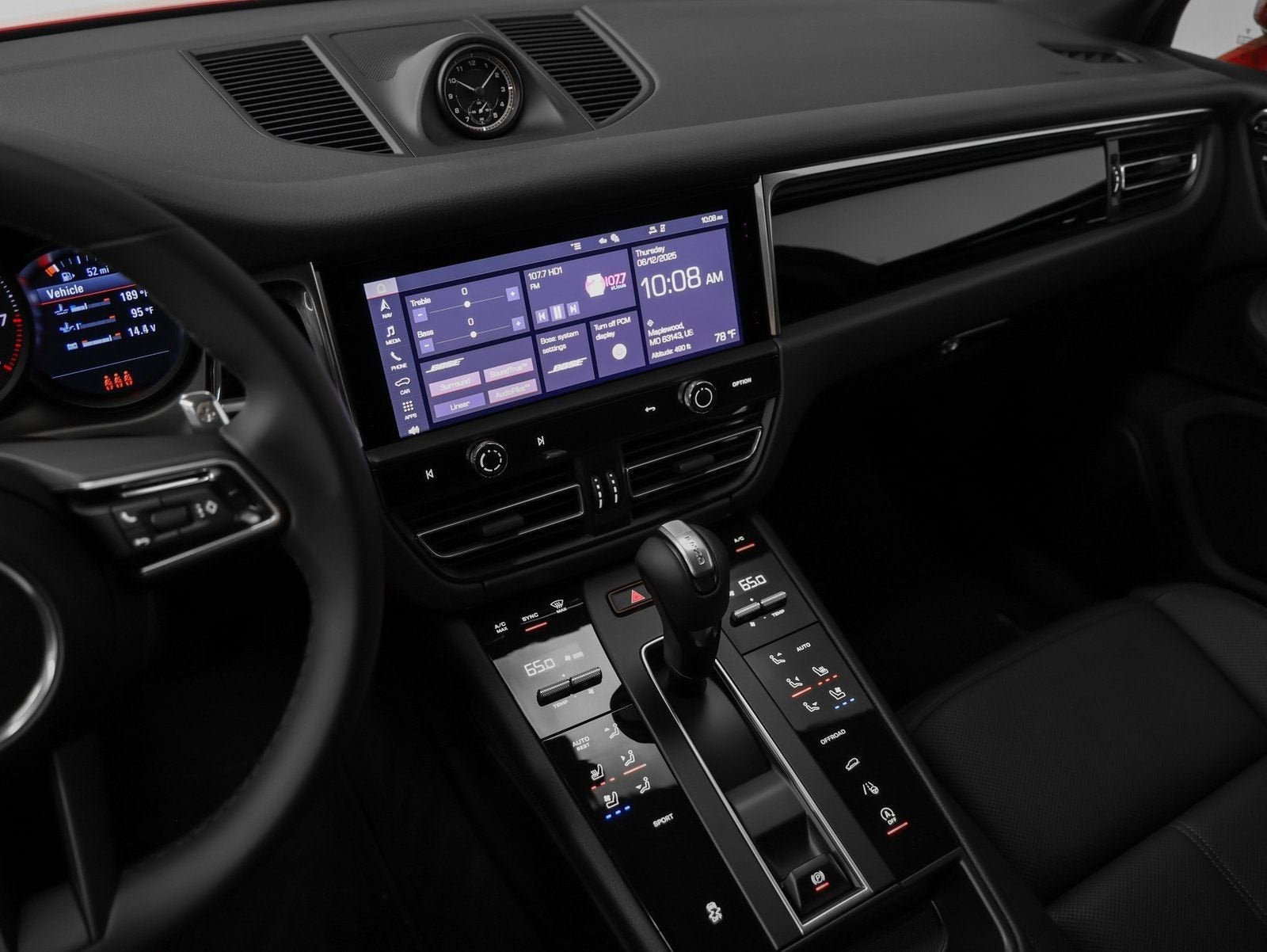 2025 Porsche Macan Base