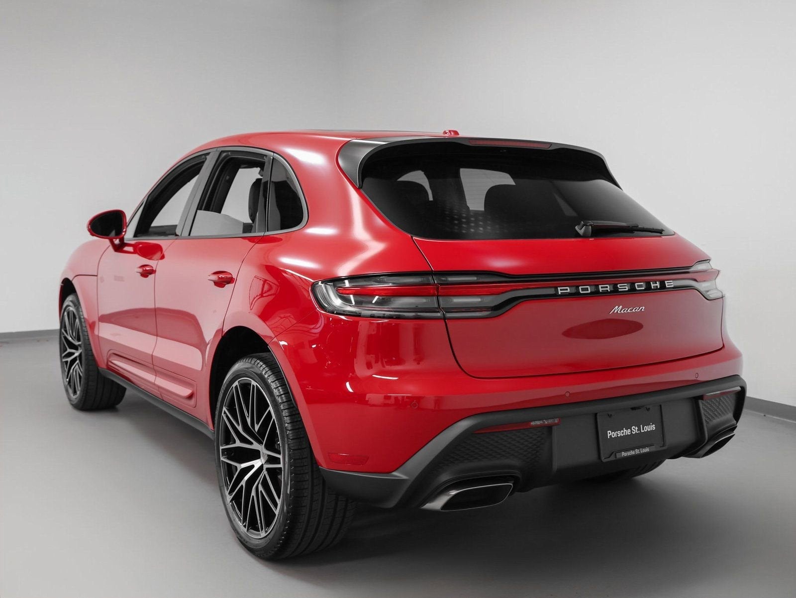 2025 Porsche Macan Base