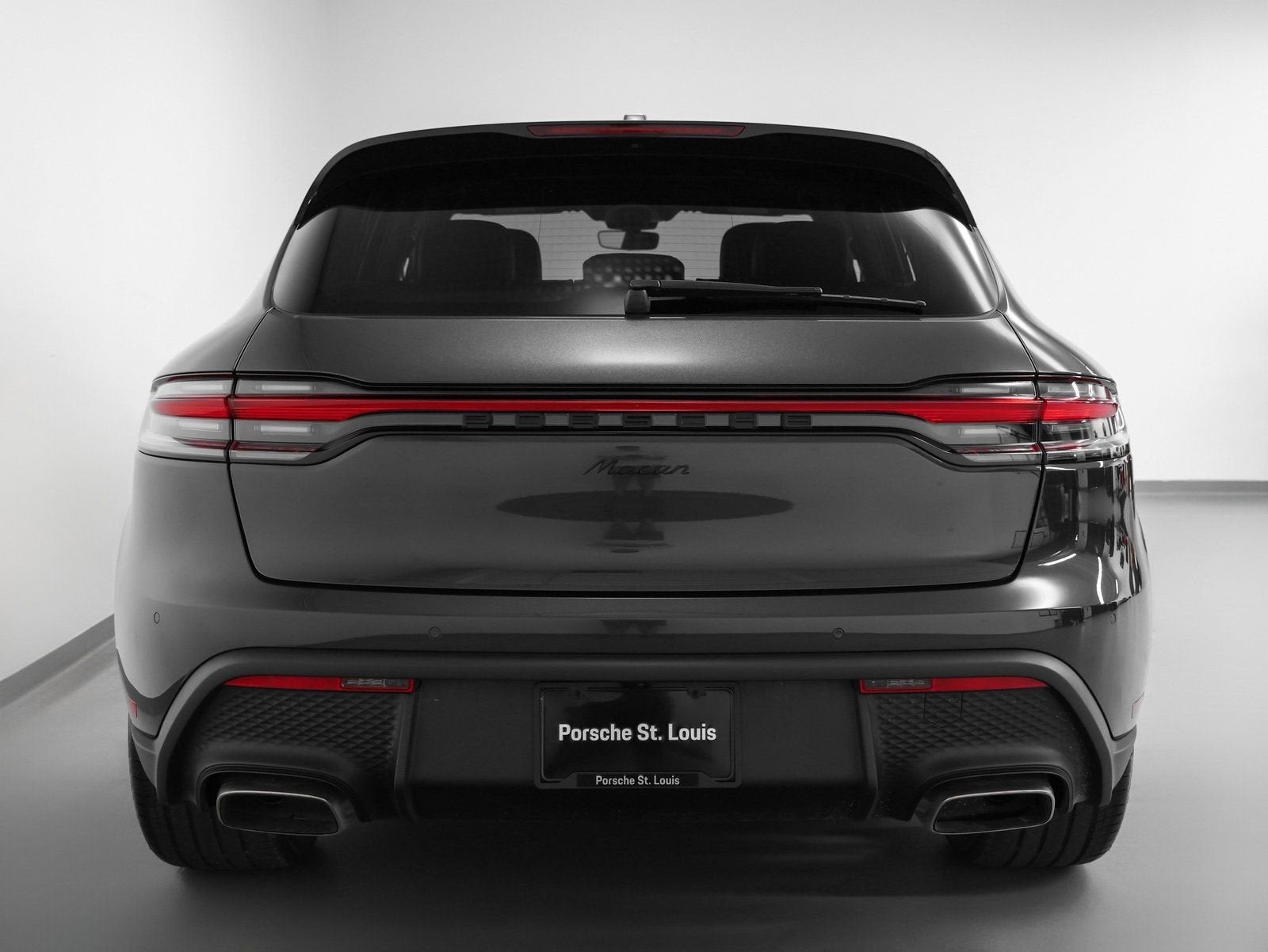 2025 Porsche Macan Base