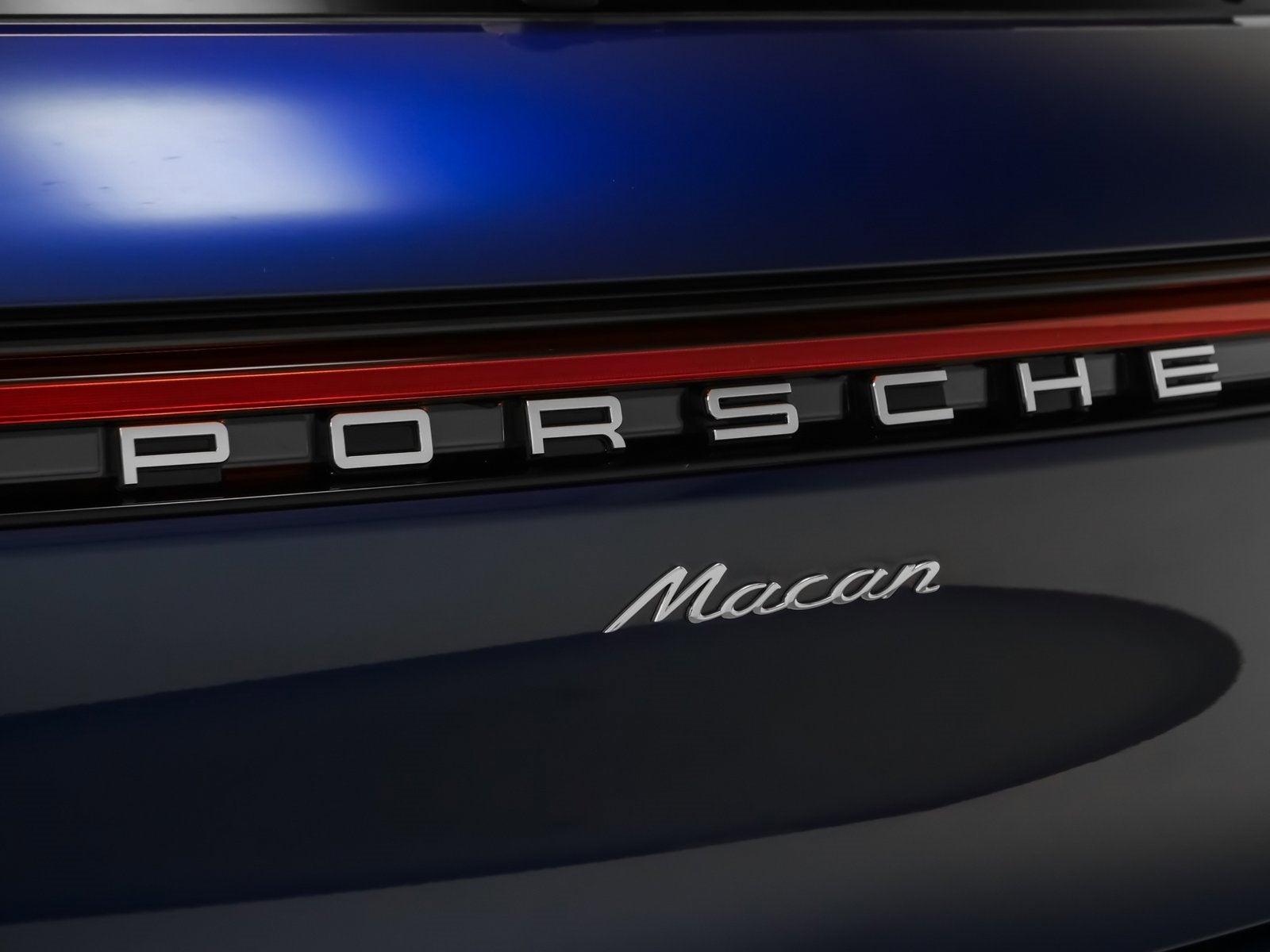 2025 Porsche Macan Base