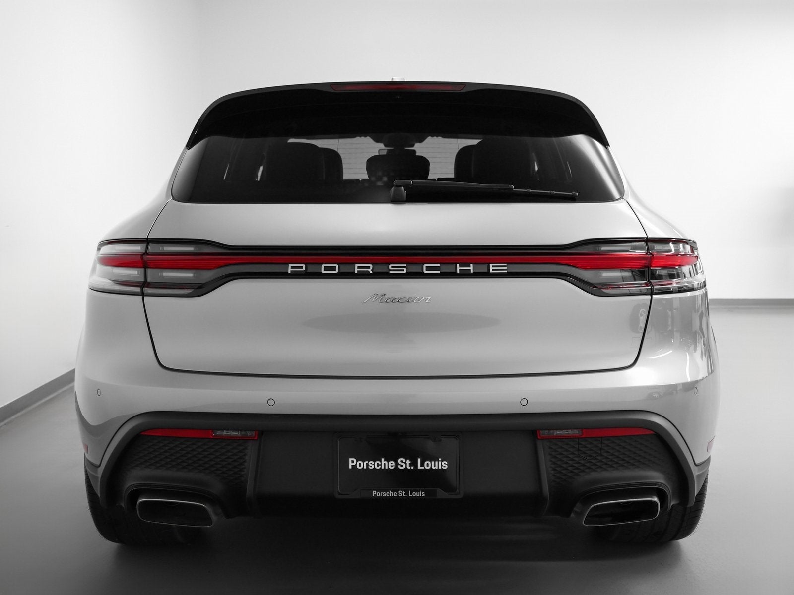 2025 Porsche Macan Base