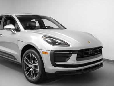 2025 Porsche Macan Base