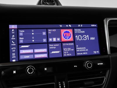 2025 Porsche Macan Base