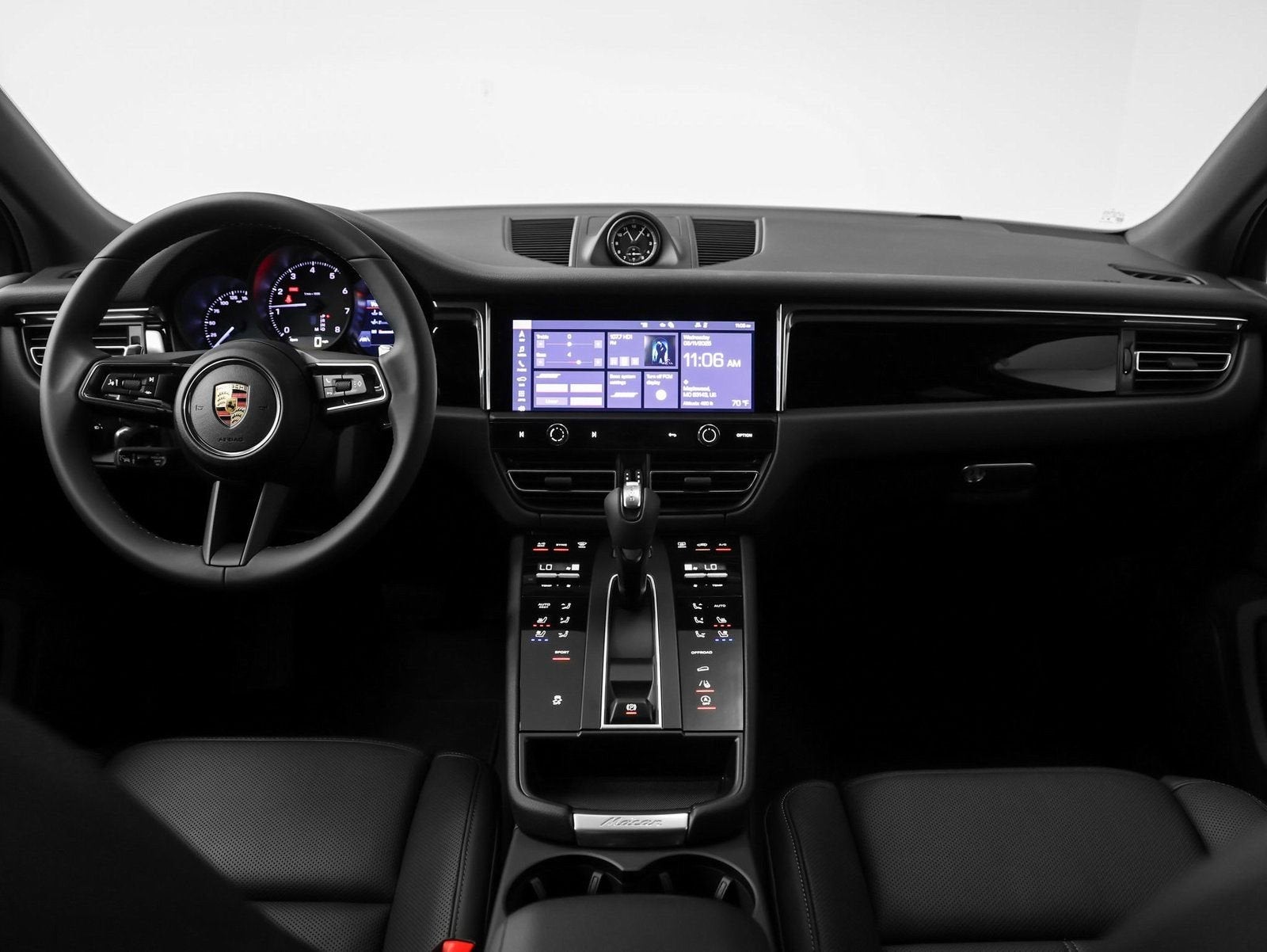 2025 Porsche Macan Base