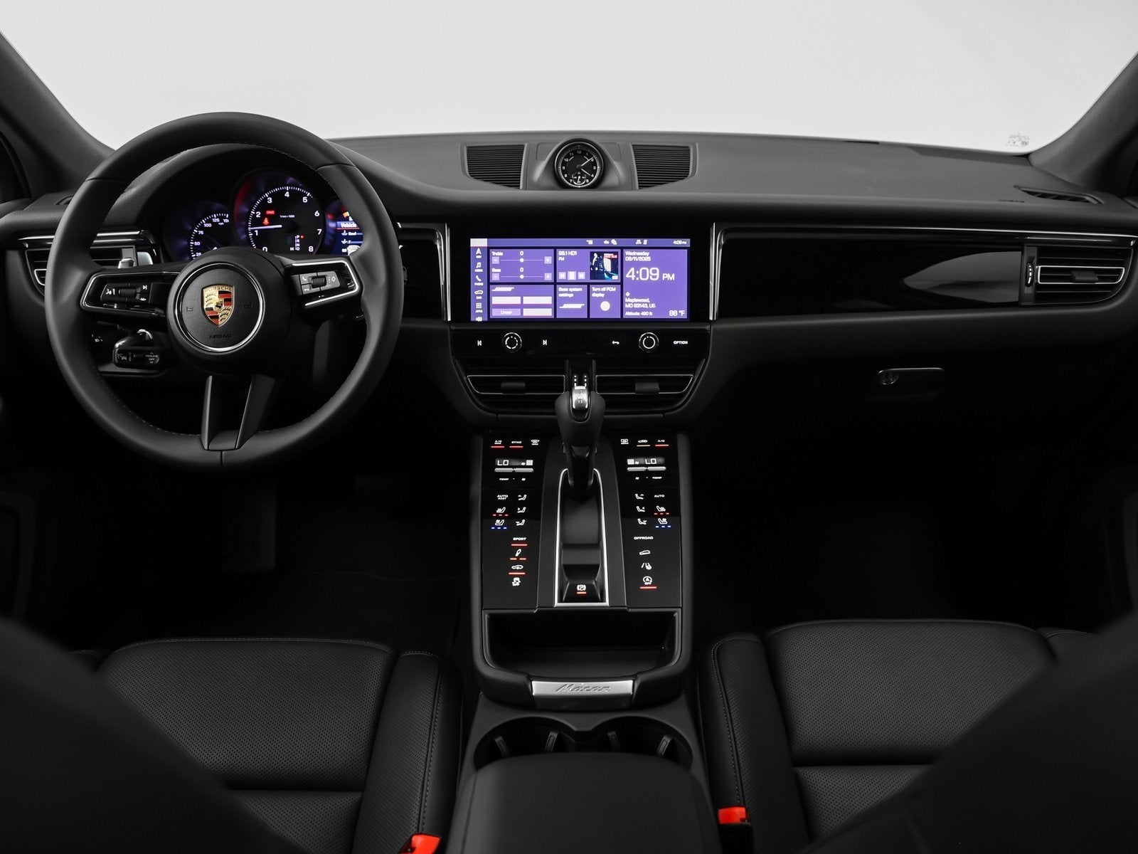 2025 Porsche Macan Base