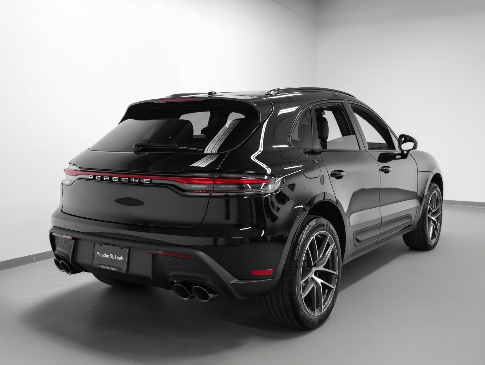 2026 Porsche Macan Base