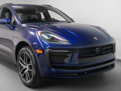 2025 Porsche Macan Base