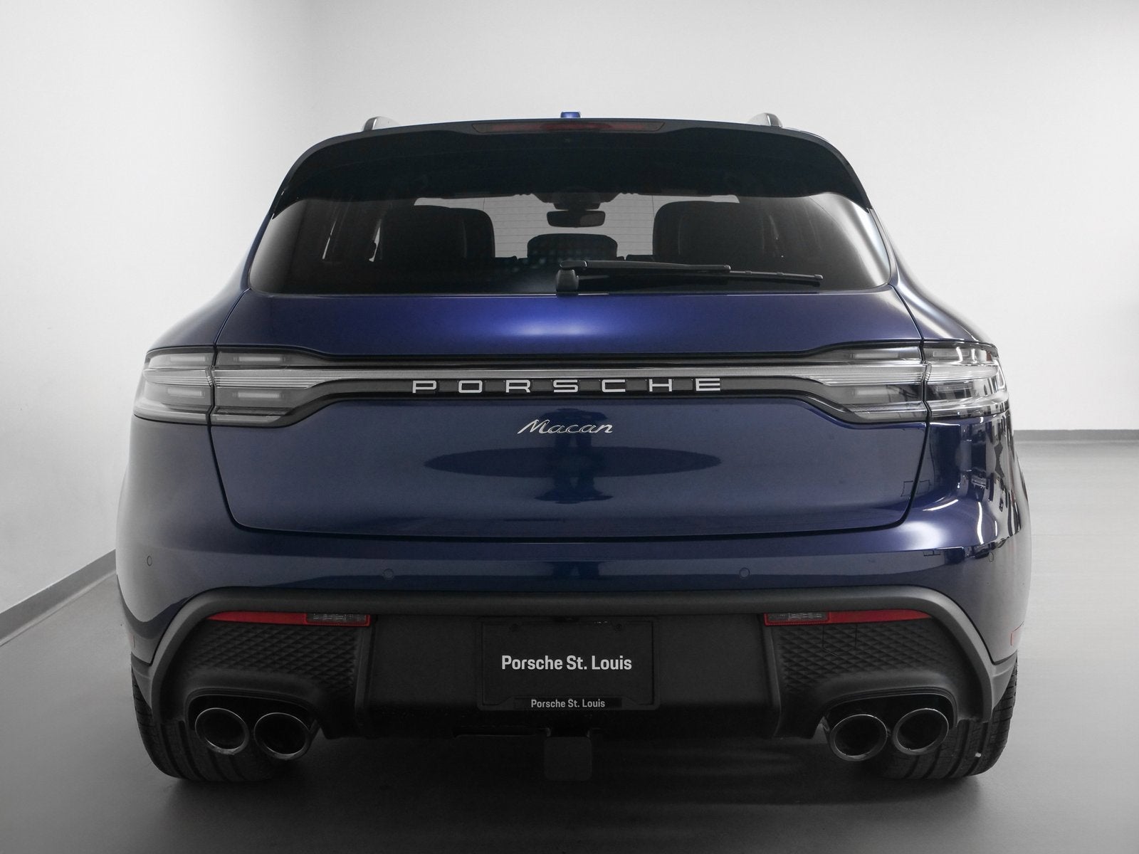 2025 Porsche Macan Base